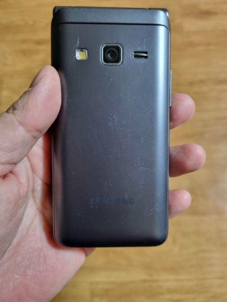 갤럭시폴더2 32기가 그레이 이미지