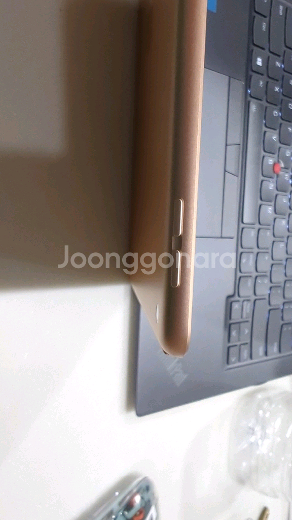 iPad 8세대 32GB + wifi 로즈골드--8