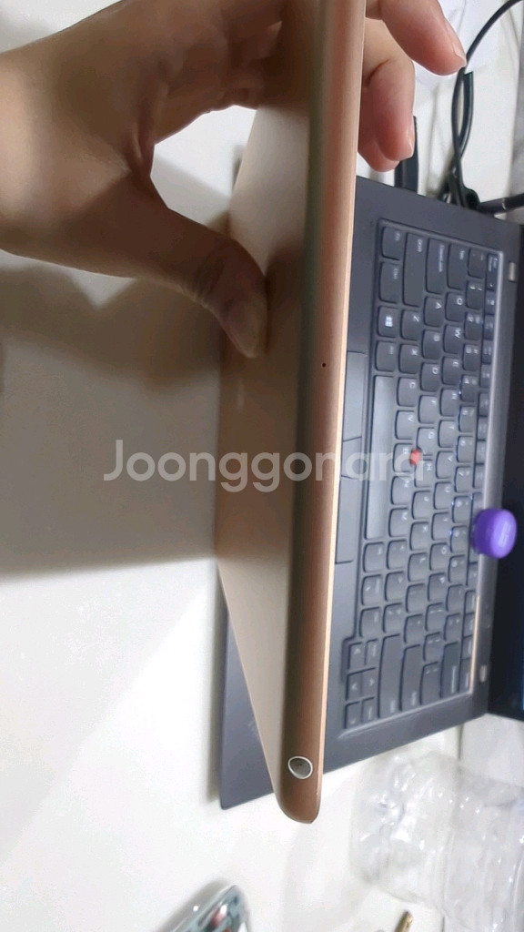 iPad 8세대 32GB + wifi 로즈골드--9