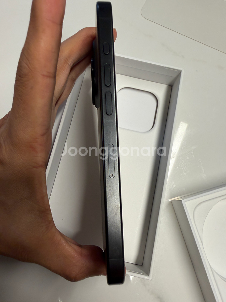 아이폰15pro 256gb--3