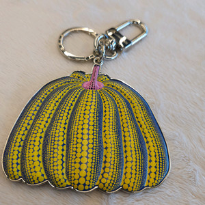 루이비통키링 쿠사마야요이 펌킨 m82109