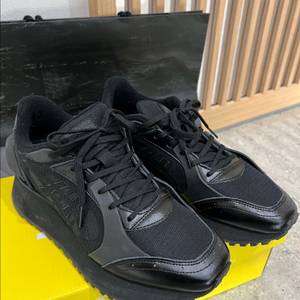 오니츠카타이거 스니커즈 moage 모아지 올블랙 250