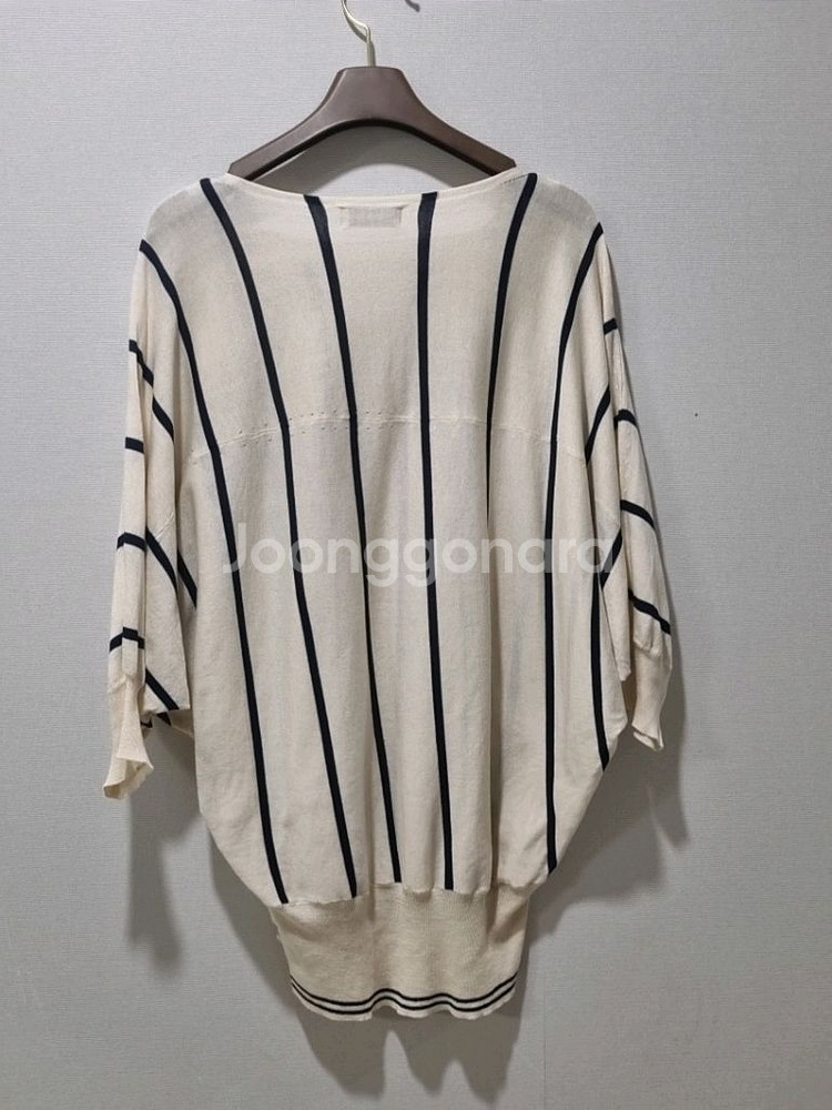 한섬 TIME 타임 포스트모던 스트라이프 니트 / F--4