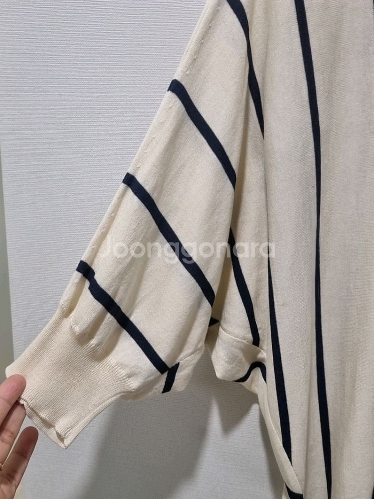 한섬 TIME 타임 포스트모던 스트라이프 니트 / F--2