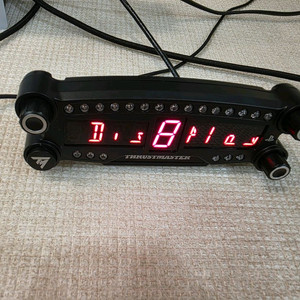 트러스트마스터 디스플레이 BT led S급