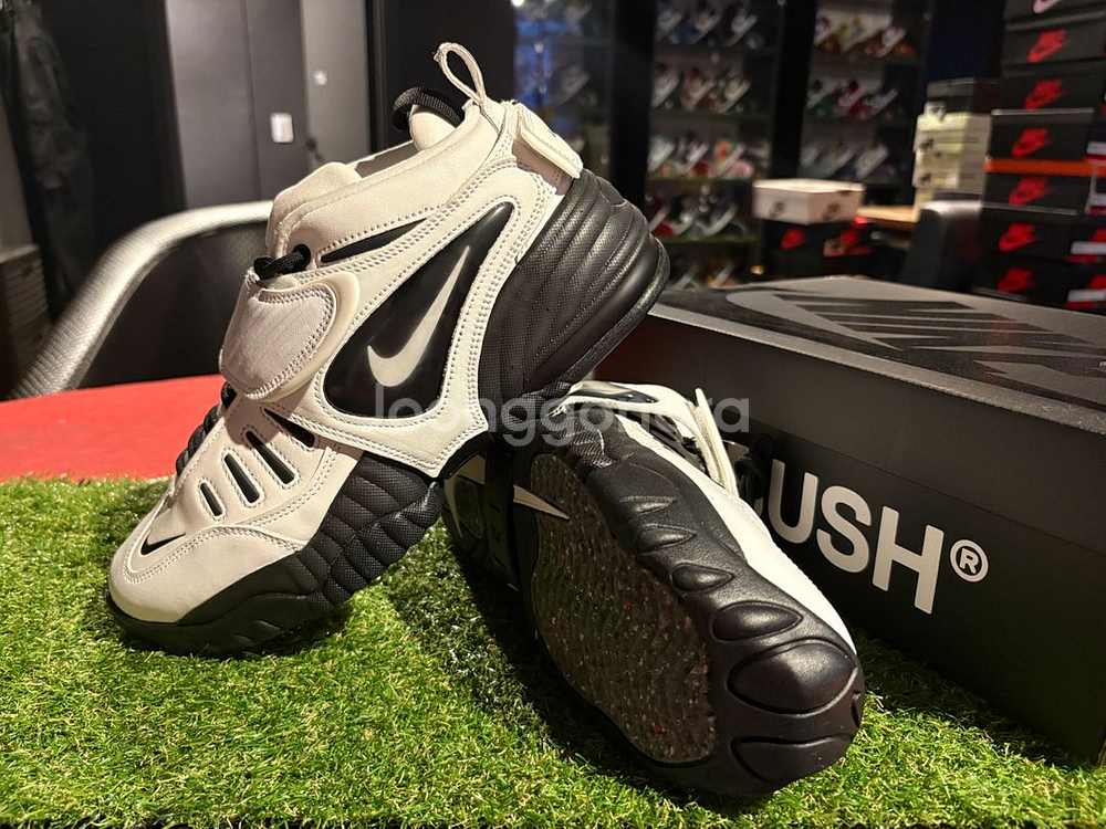 [새상품] 나이키X엠부쉬 어저스트포스 (275)--0