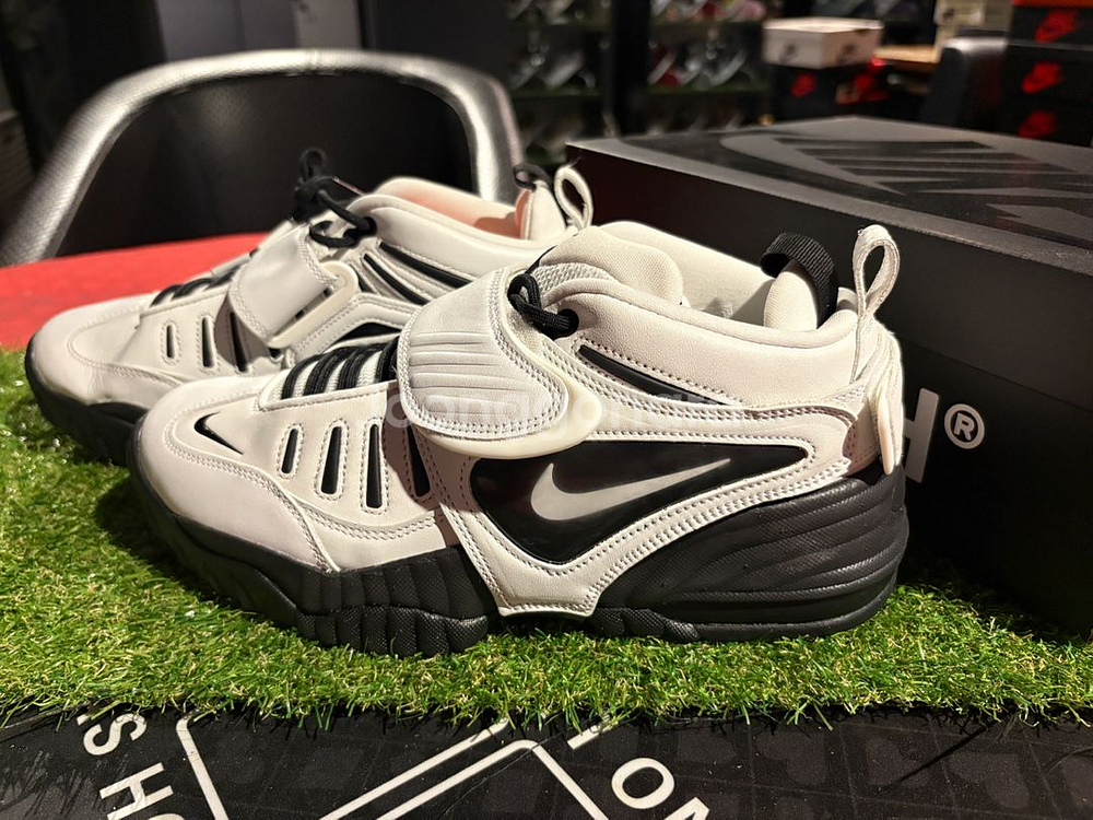 [새상품] 나이키X엠부쉬 어저스트포스 (275)--2