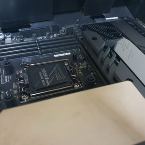 ROG crosshair x670e HERO 팝니다