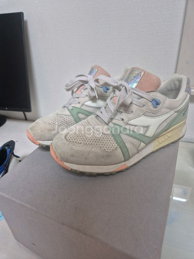 255 cncpts diadora lire--0