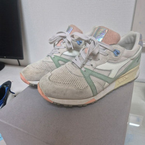 255 cncpts diadora lire
