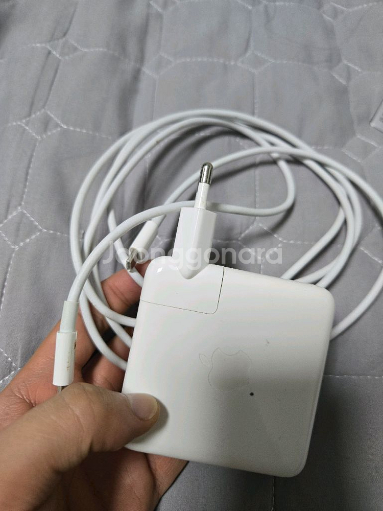 2022년 맥북 프로 13인치 M2 팝니다--4