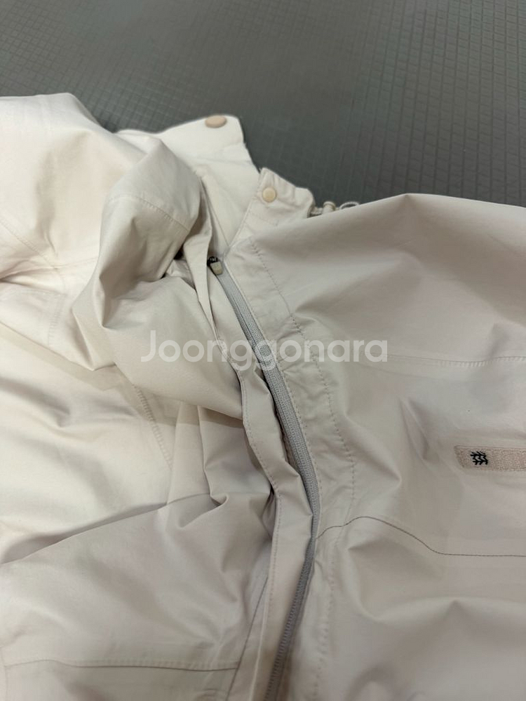 코오롱스포츠 바람막이 크림색 90size--5