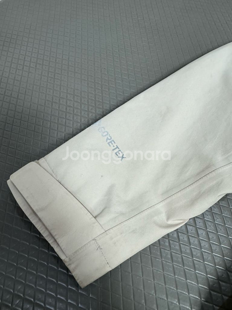 코오롱스포츠 바람막이 크림색 90size--9