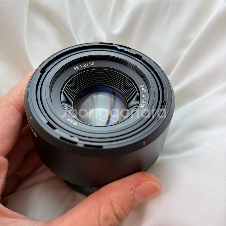 소니 FE 50mm F1.8 풀프레임 렌즈 팝니다!--3