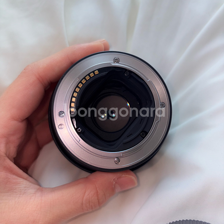 소니 FE 50mm F1.8 풀프레임 렌즈 팝니다!--5