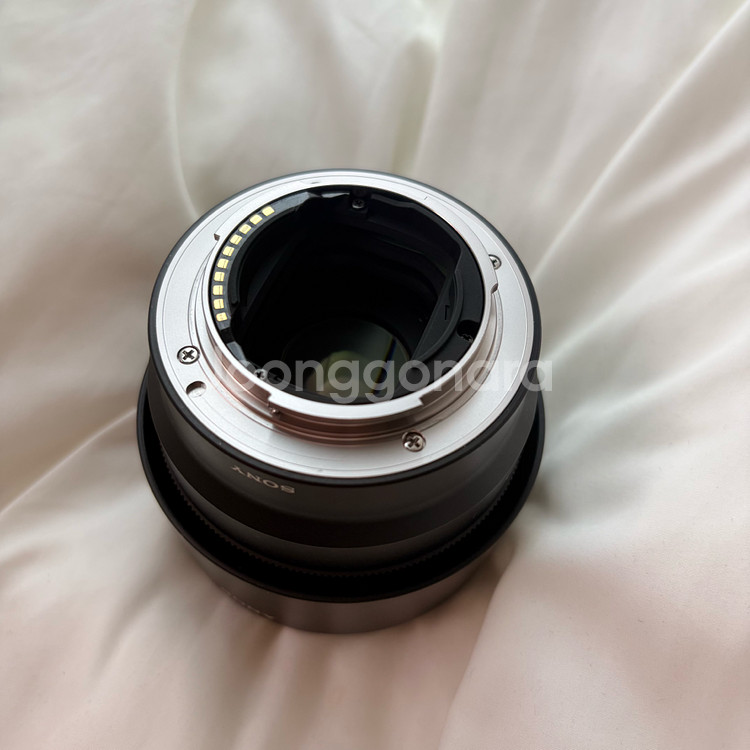 소니 FE 50mm F1.8 풀프레임 렌즈 팝니다!--6