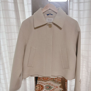 구호플러스 울 숏코트(자켓) 아이보리컬러