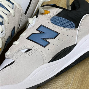 뉴발란스 NM1010LB