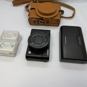 소니 RX100m4 판매합니다.