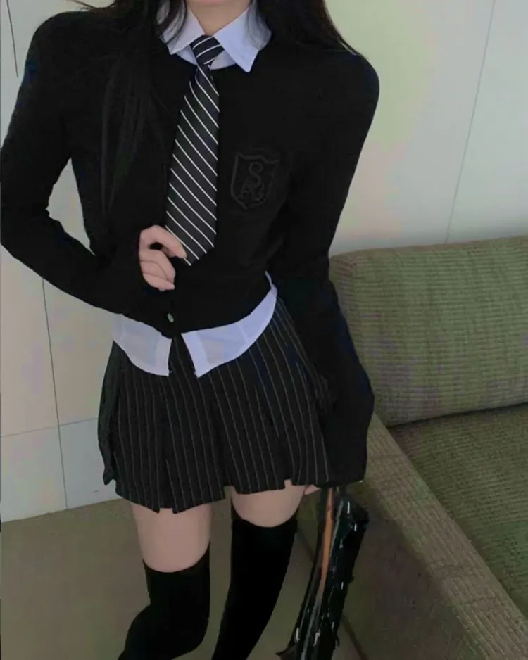 아이돌st) 하이틴 프레피룩 영국 교복 졸업사진 대여 이미지