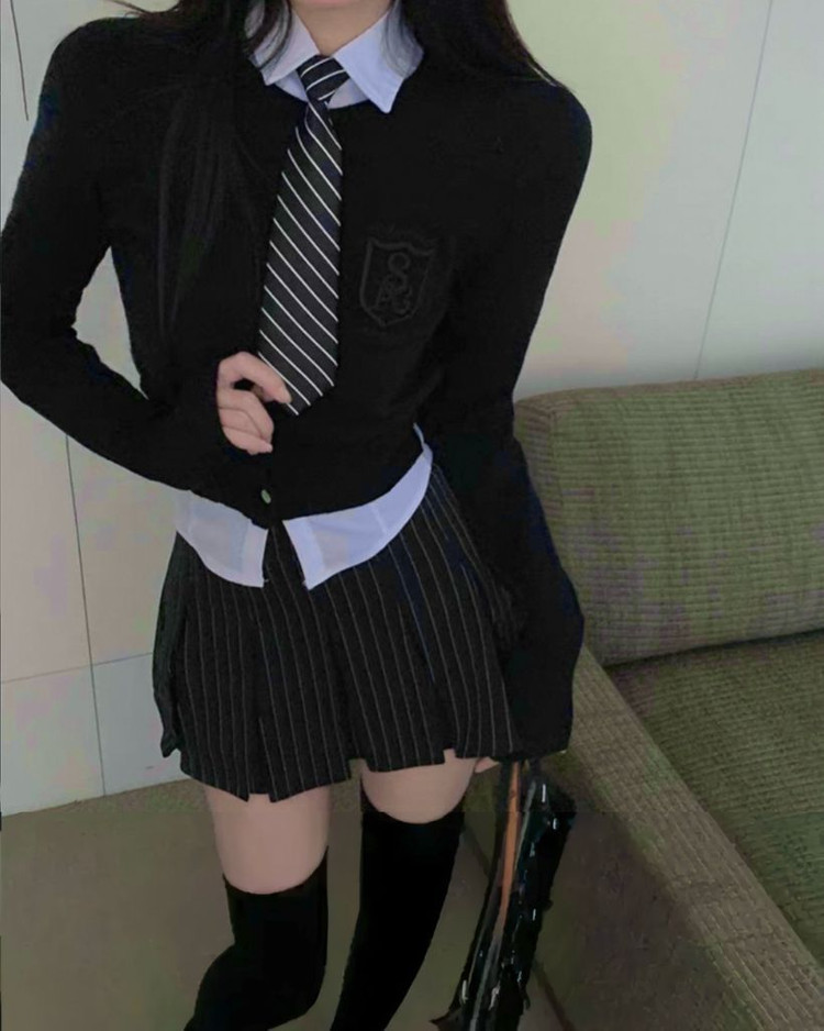 아이돌st) 하이틴 프레피룩 영국 교복 졸업사진 대여 이미지