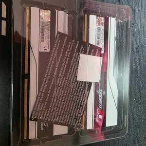 G.SKILL DDR5-6000 CL28 TRIDENT