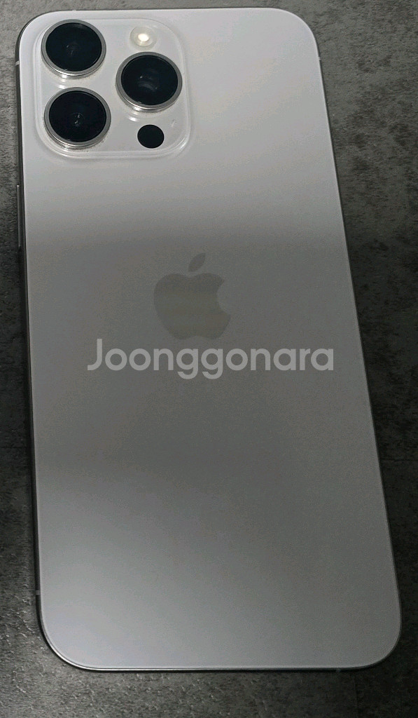 아이폰 15 프로 맥스 256GB 화이트 티타늄 대만판--8