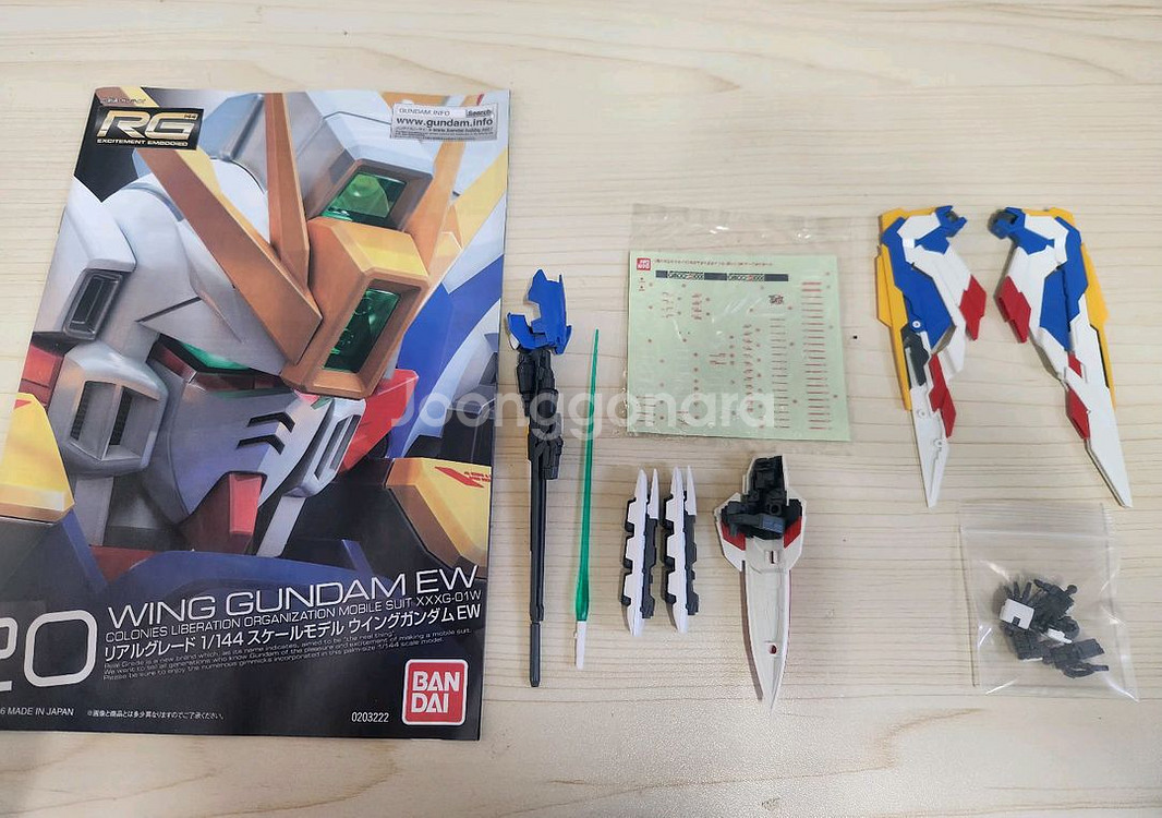 무료배송 RG윙건담EW 가조립 팝니다.--2