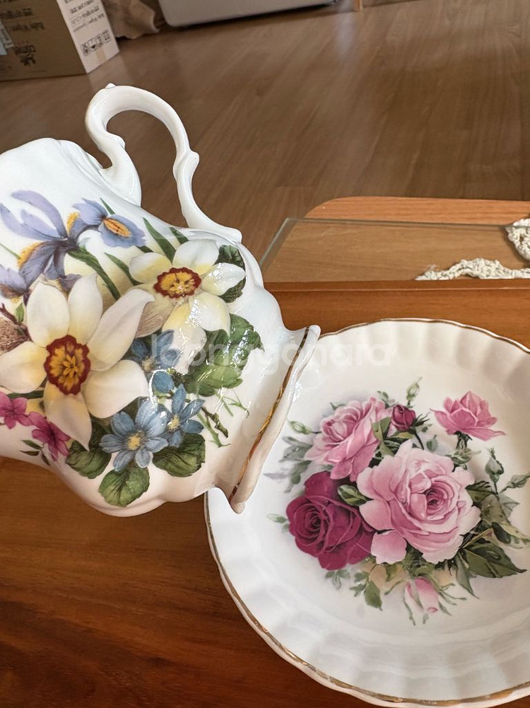 영국크라운도셋본차이나 찻잔 1조--3