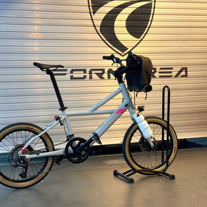 캐논데일 컴팩트네오 화이트 전기자전거