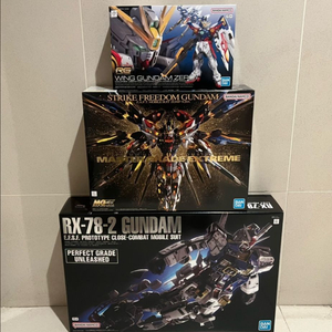 PG 언리쉬드 건담 MGEX 스트라이크 프리덤 새상품
