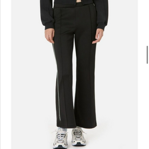 뮬라웨어 실키 트랙 플레어팬츠 운동복 요가복 필라테스복