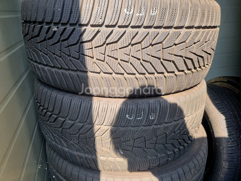 윈터아이셉트에보3 245 40 19 275 35 19--0