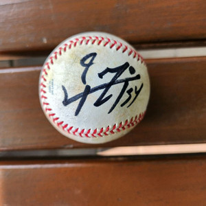 최형우 싸인볼입니다