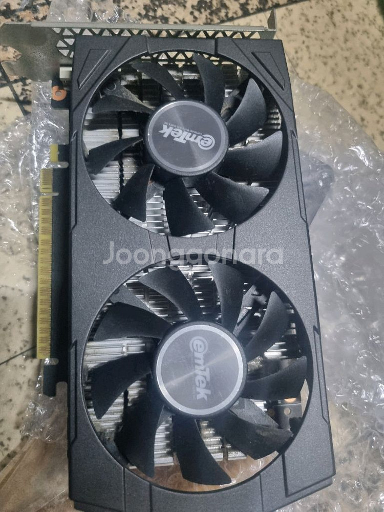 이엠텍 gtx1650 무전원 2팬 판매합니다--0