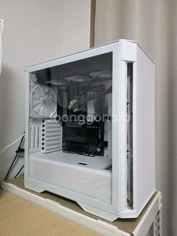 7950x3d 반본체 판매 합니다.--0