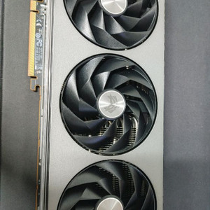 사파이어 라데온 7900XTX NITRO+ 팝니다