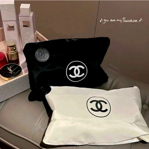 샤넬 패딩 파우치 클러치백 데일리백 아이보리