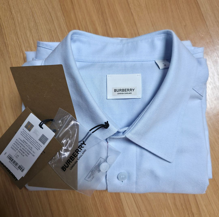 버버리 CLAVERDON 레터링 옥스포드 블루 셔츠--8