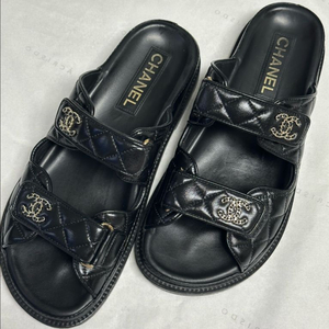 샤넬 CC 밸크로 로고 샌들 뮬 레더 39