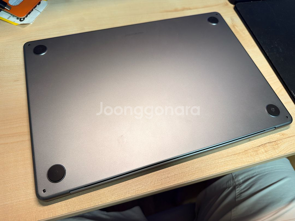 맥북 에어 15 M3 스페이스 그레이 16GB 256--3