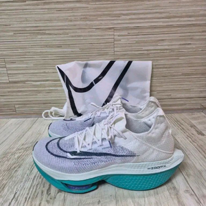 새상품(300) 나이키 알파 플라이 넥스트2 무료배송