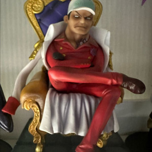 원피스 피규어 아카이누 좌상