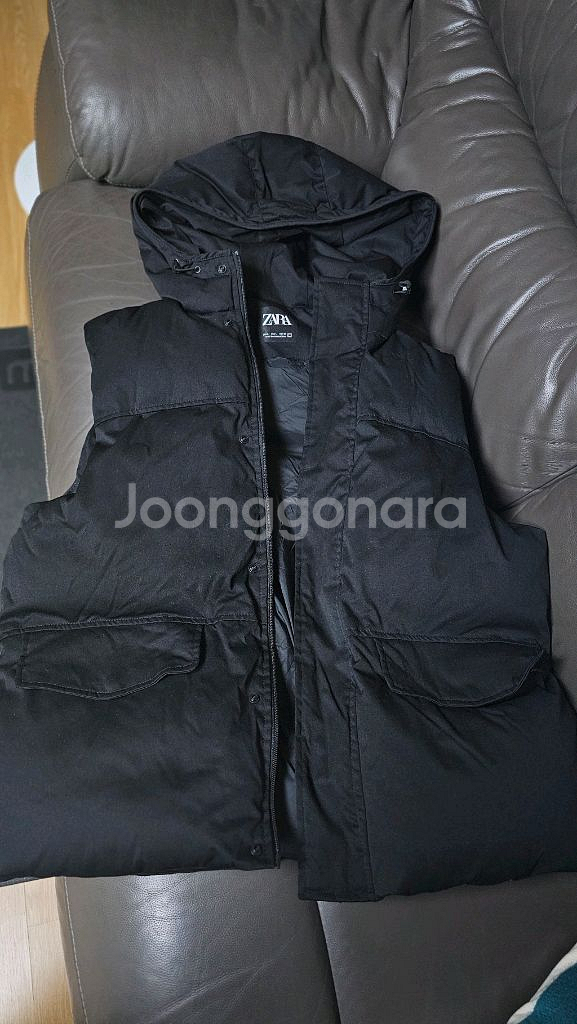 자라 남.녀공용 후드 패딩 조끼 L 블랙--3