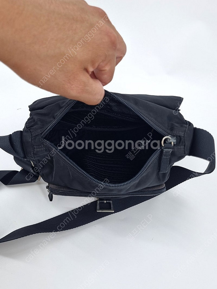 프라다 크로스백--8