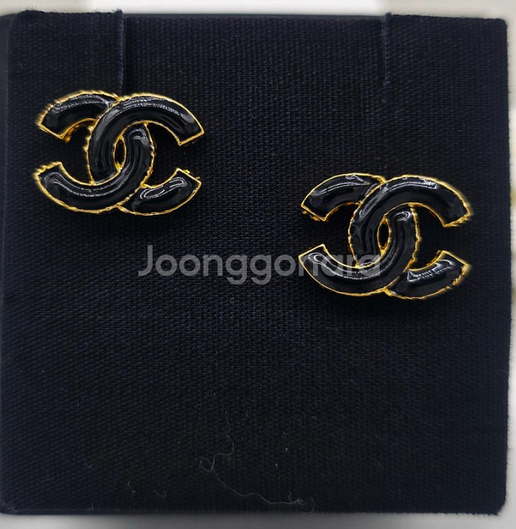 샤넬 CC 귀걸이 미개봉 선물가능 택포--0