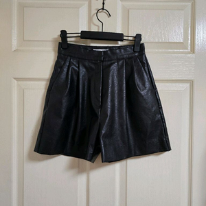 로에일 레더쇼츠 판매합니다