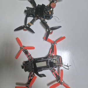 레이싱 기체. 배터리. 탄통.조종기at9s