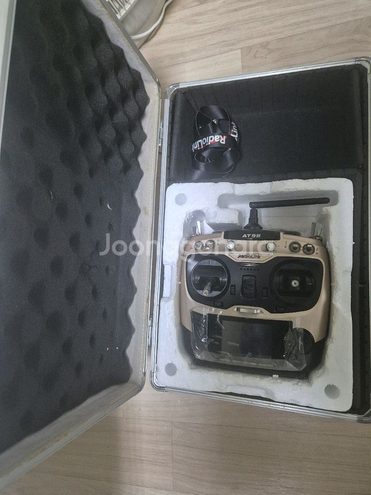 레이싱 기체. 배터리. 탄통.조종기at9s--2