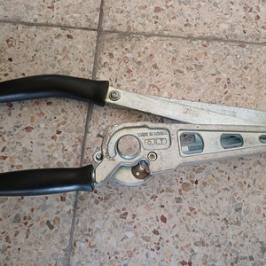 OKT 3/8 전산볼트 커터기 판매해요